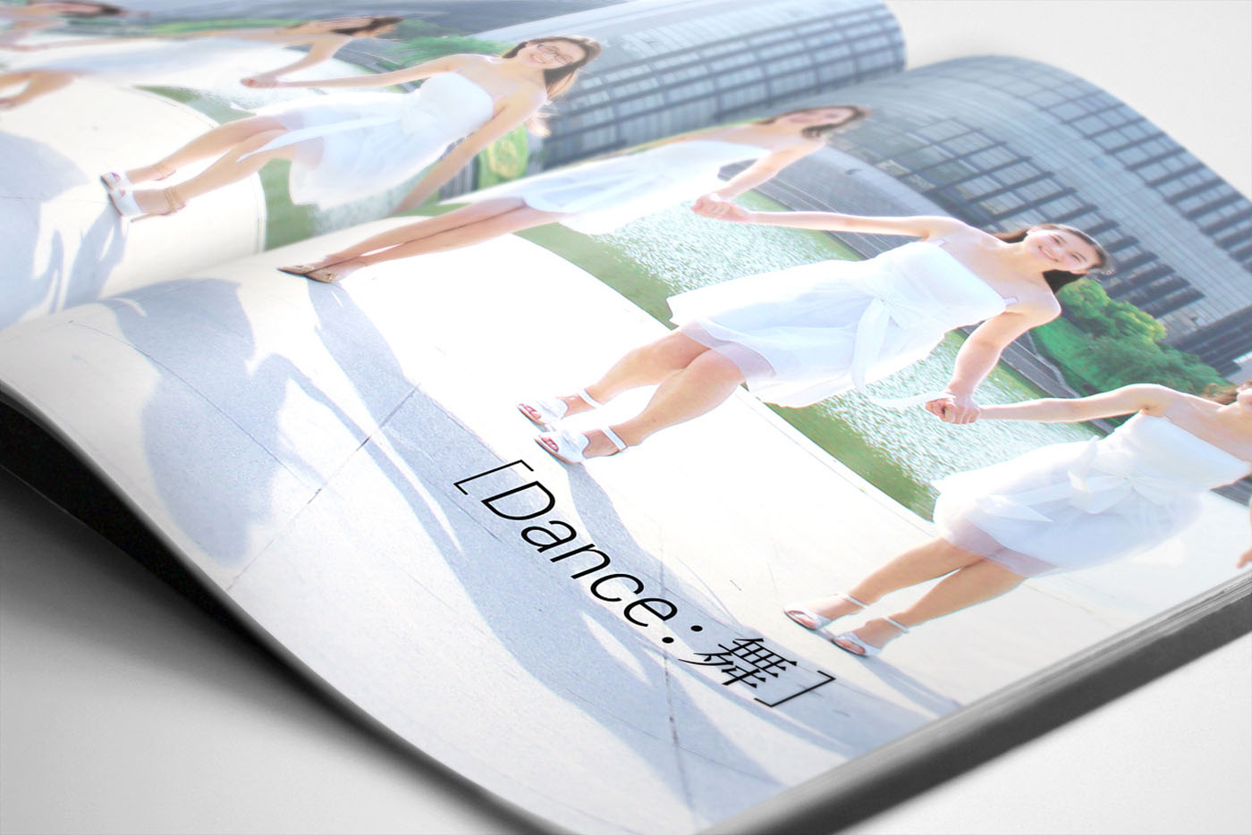 大學畢業(yè)紀念冊設(shè)計，畢業(yè)紀念冊設(shè)計公司
